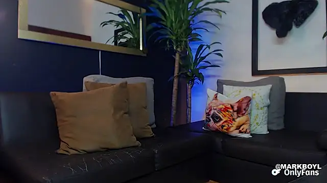 Snapshot of Markboyl chatting on December 19, 2:13 pm Markboyl online show from December 19, 2:13 pm