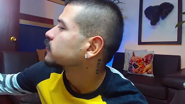 Snapshot of Markboyl chatting on March 10, 12:15 pm Markboyl online show from March 10, 12:15 pm