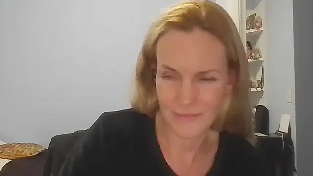 Annylove1 online show from May 19, 12:16 am