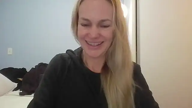 Annylove1 online show from May 20, 12:22 pm