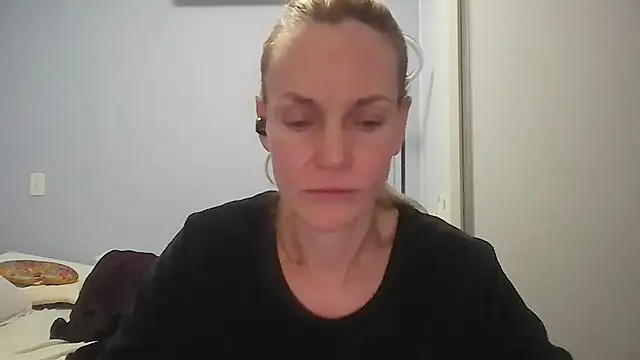 Annylove1 online show from June 1, 12:23 am