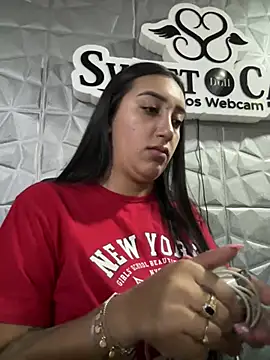 Hannahoff online show from February 17, 9:19 pm