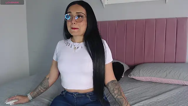 Snapshot of Danii_vg1 chatting on July 10, 12:19 pm Danii vg1 online show from July 10, 12:19 pm