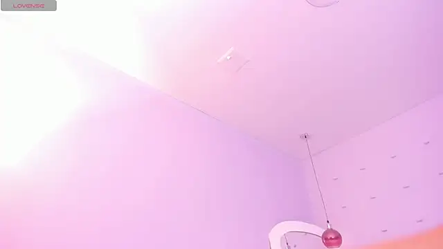 haileystone online show from February 13, 12:00 pm