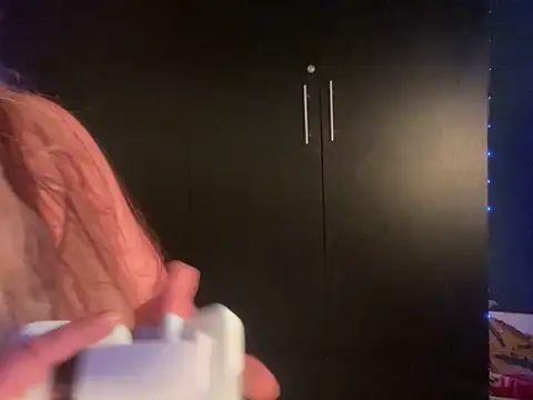 Im sophiie online show from January 5, 9:15 am