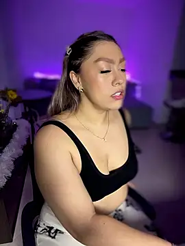 Im sophiie online show from January 15, 6:51 am