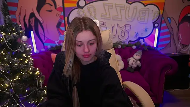 Snapshot of Lili_Danger chatting on December 28, 1:49 pm Lili Danger online show from December 28, 1:49 pm