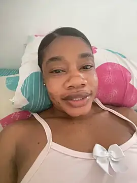  yisela  online show from April 12, 9:31 pm