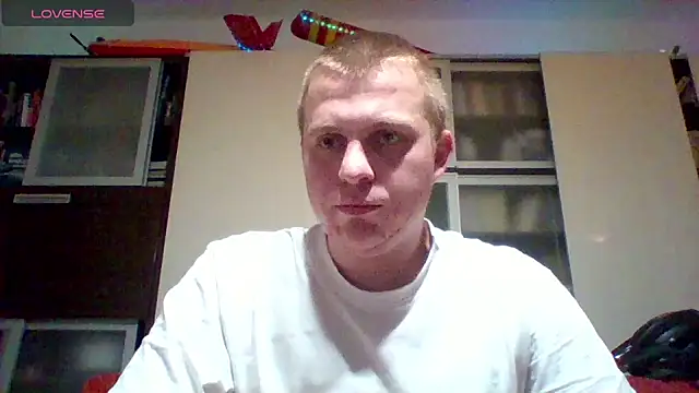 Matttthees online show from December 4, 8:39 pm