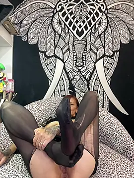 Snapshot of Boonny_Boo01 chatting on April 19, 6:10 pm Boonny Boo01 online show from April 19, 6:10 pm