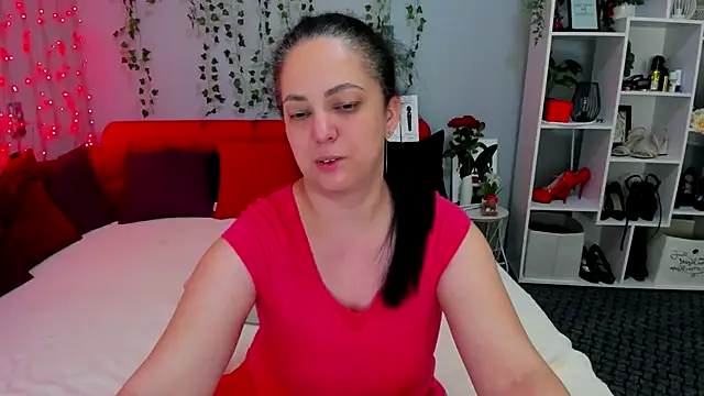 DarlingMilf online show from December 15, 6:23 pm