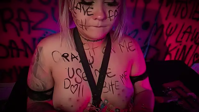 Snapshot of Laura_takint chatting on February 7, 7:06 pm Laura takint online show from February 7, 7:06 pm