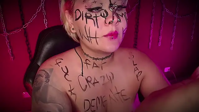 Snapshot of Laura_takint chatting on March 1, 7:15 pm Laura takint online show from March 1, 7:15 pm