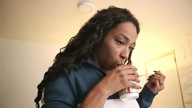 Valeriestyle online show from October 30, 4:25 am