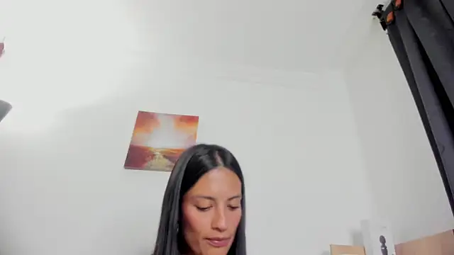 Snapshot of nia__white chatting on June 23, 1:36 am nia white online show from June 23, 1:36 am