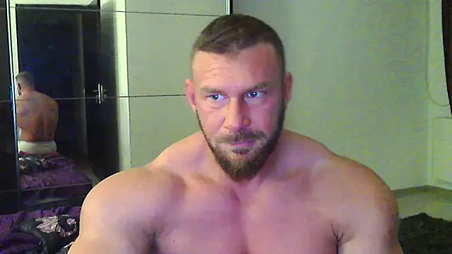 muscularkevin online show from April 8, 4:01 am