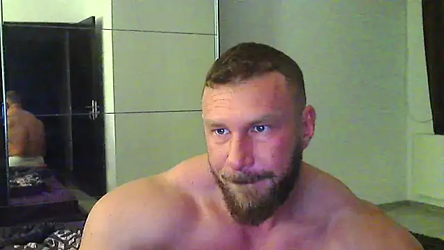 muscularkevin online show from April 29, 3:21 am
