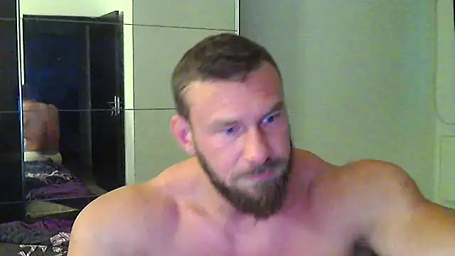 muscularkevin online show from May 16, 3:25 am