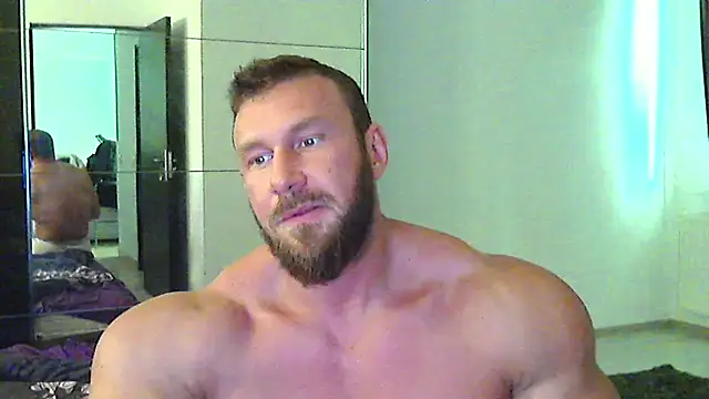 muscularkevin online show from May 16, 11:42 am