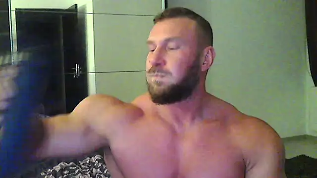 muscularkevin online show from May 21, 3:24 am
