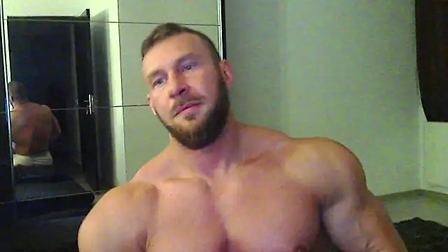 muscularkevin online show from May 23, 3:23 am