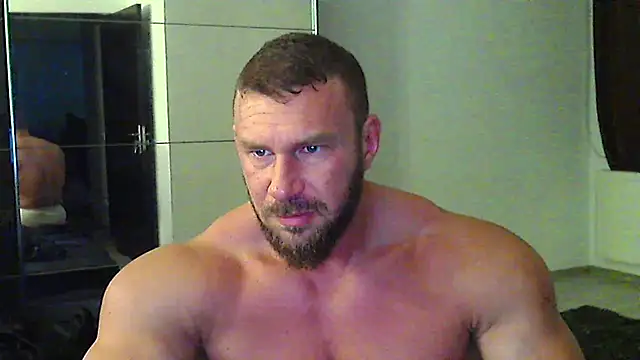 muscularkevin online show from May 26, 3:24 am