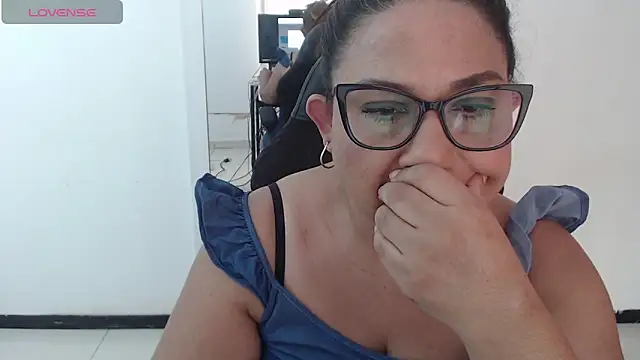 Katha Marck online show from April 14, 5:30 pm