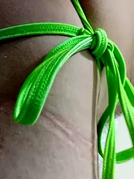 Snapshot of begood4daddy2day chatting on October 3, 5:59 am begood4daddy2day online show from October 3, 5:59 am