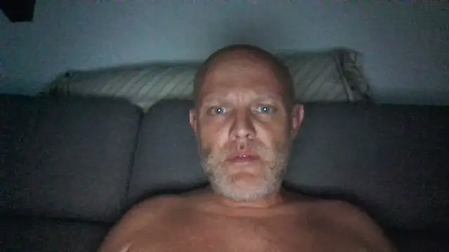 Snapshot of davigochi77bcn chatting on October 25, 8:25 pm davigochi77bcn online show from October 25, 8:25 pm