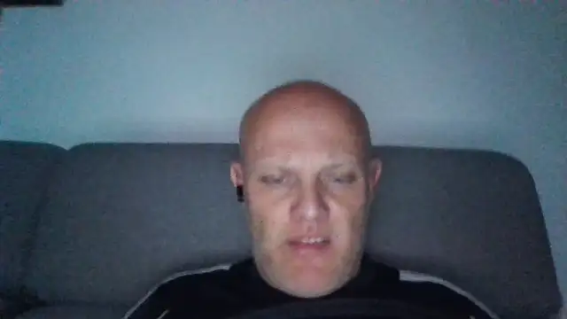 Snapshot of davigochi77bcn chatting on December 21, 9:55 pm davigochi77bcn online show from December 21, 9:55 pm