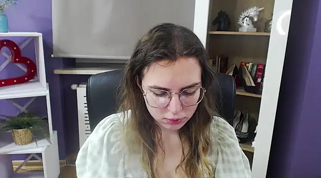 Zoey Erotic online show from February 10, 5:36 am