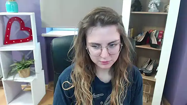 Zoey Erotic online show from February 28, 8:53 am