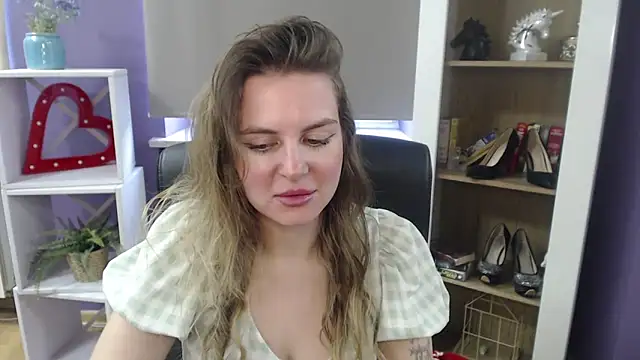 Zoey Erotic online show from March 17, 10:06 am