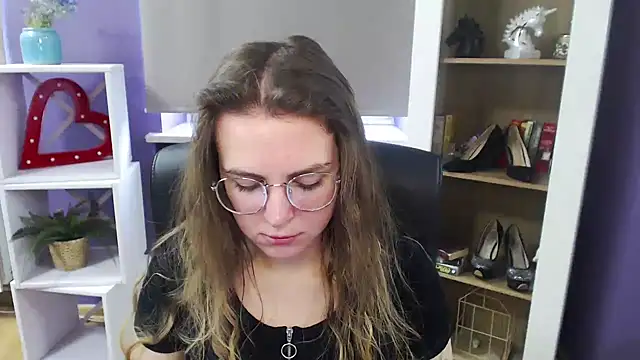 Zoey Erotic online show from March 20, 9:26 am