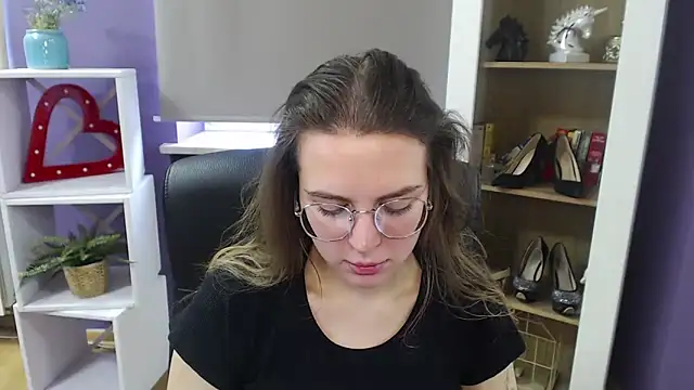 Zoey Erotic online show from March 21, 9:01 am