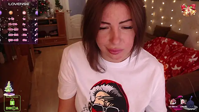 Snapshot of LauraClarck chatting on December 15, 9:56 am LauraClarck online show from December 15, 9:56 am
