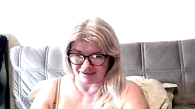 Diana 49 online show from February 2, 8:07 pm