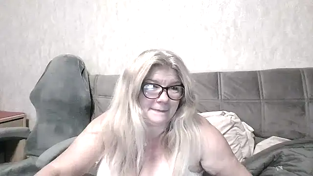 Diana 49 online show from May 7, 6:57 pm