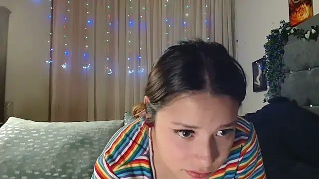 3littleschoolteens online show from November 13, 5:06 am