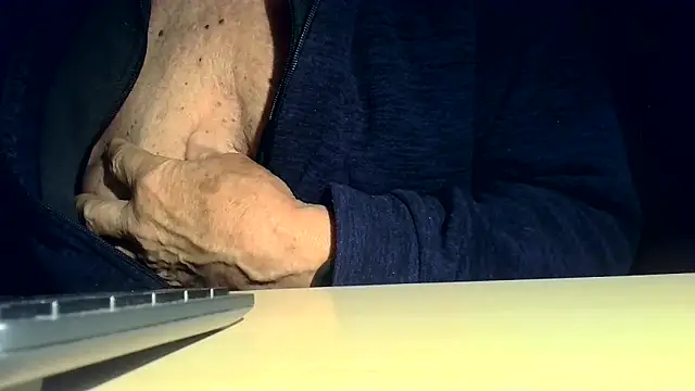 tachione2 online show from October 6, 5:05 am