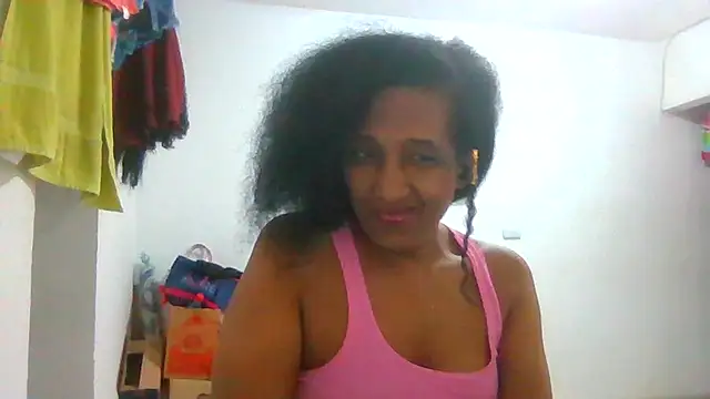 Snapshot of Aishamara chatting on February 7, 11:13 pm Aishamara online show from February 7, 11:13 pm