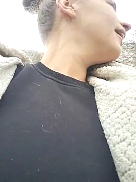 Keli Jessi online show from February 23, 1:30 pm