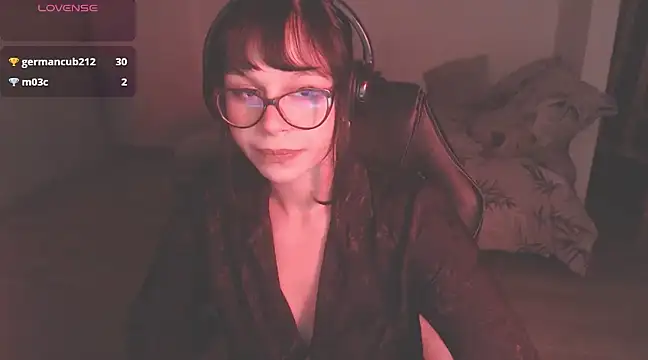 Snapshot of modjo_ chatting on January 5, 5:09 am modjo online show from January 5, 5:09 am