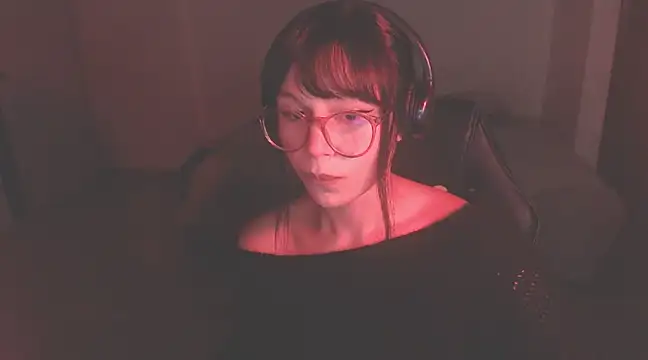 Snapshot of modjo_ chatting on February 11, 6:08 am modjo online show from February 11, 6:08 am