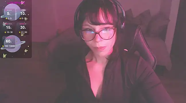 Snapshot of modjo_ chatting on February 19, 5:05 am modjo online show from February 19, 5:05 am