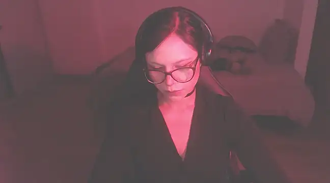 Snapshot of modjo_ chatting on February 24, 5:33 am modjo online show from February 24, 5:33 am