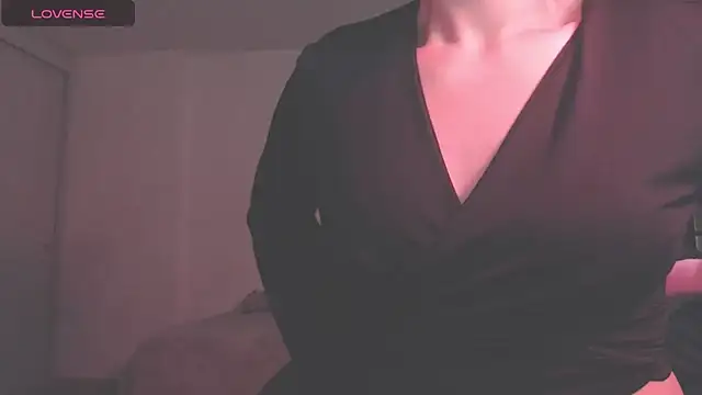 Snapshot of modjo_ chatting on September 30, 8:52 am modjo online show from September 30, 8:52 am