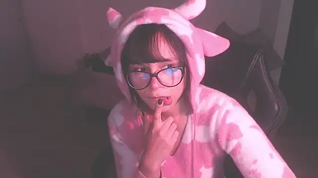 Snapshot of modjo_ chatting on October 7, 4:53 am modjo online show from October 7, 4:53 am