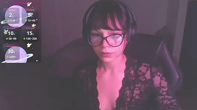 Snapshot of modjo_ chatting on October 19, 4:35 am modjo online show from October 19, 4:35 am