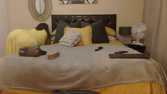 Snapshot of Creamyass22 chatting on January 7, 7:28 pm Creamyass22 online show from January 7, 7:28 pm